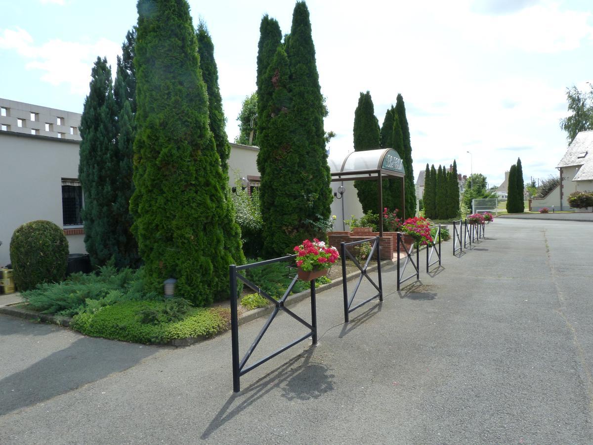 Hostellerie Du Chateau Saint-Pere-sur-Loire Exterior photo